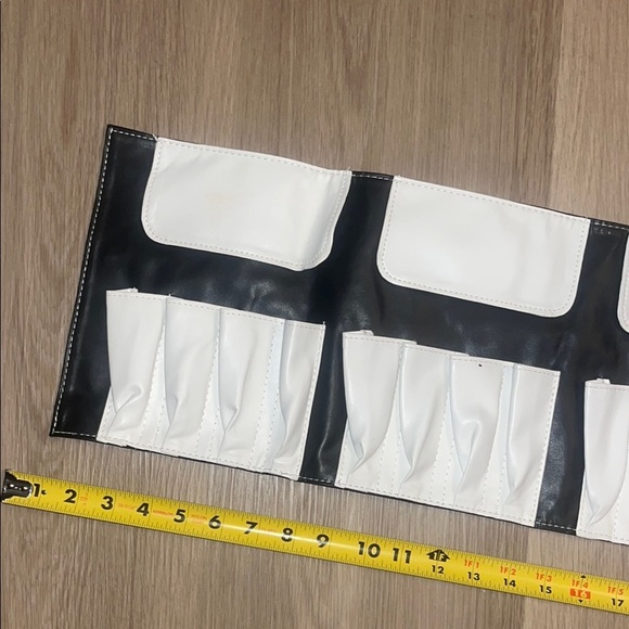 Makeup Brushes Organizer Black and White Tool Organizer (READ DESCRIPTION) - Picture 2 of 10